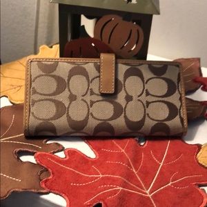 Coach wallet/checkbook excellent condition